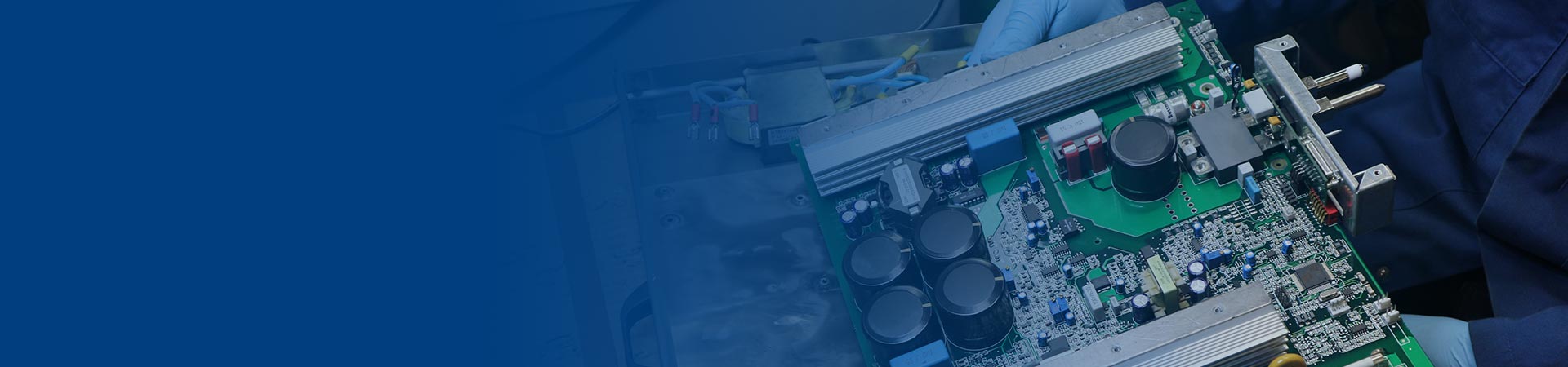 Prohlédněte si naše pracoviště pro opravy průmyslových elektronických zařízení 